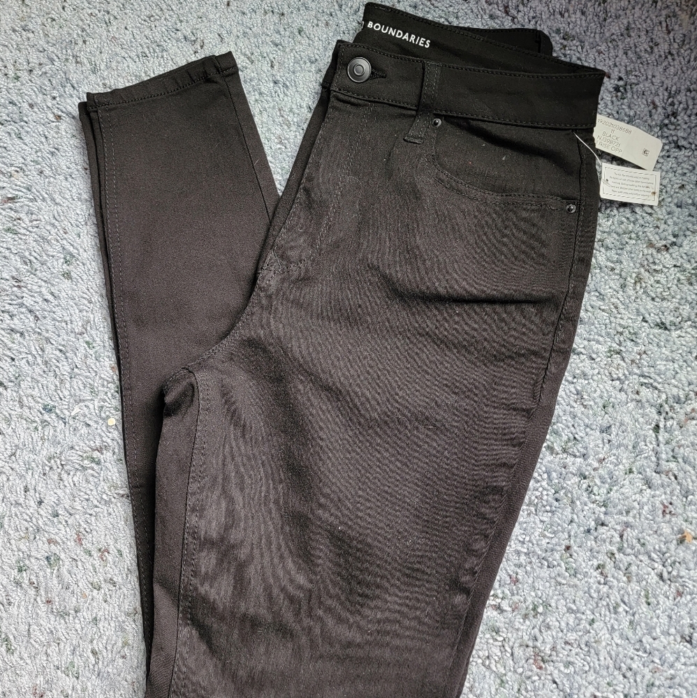 💞HP💞NWT No Boundries black skinny jeans
